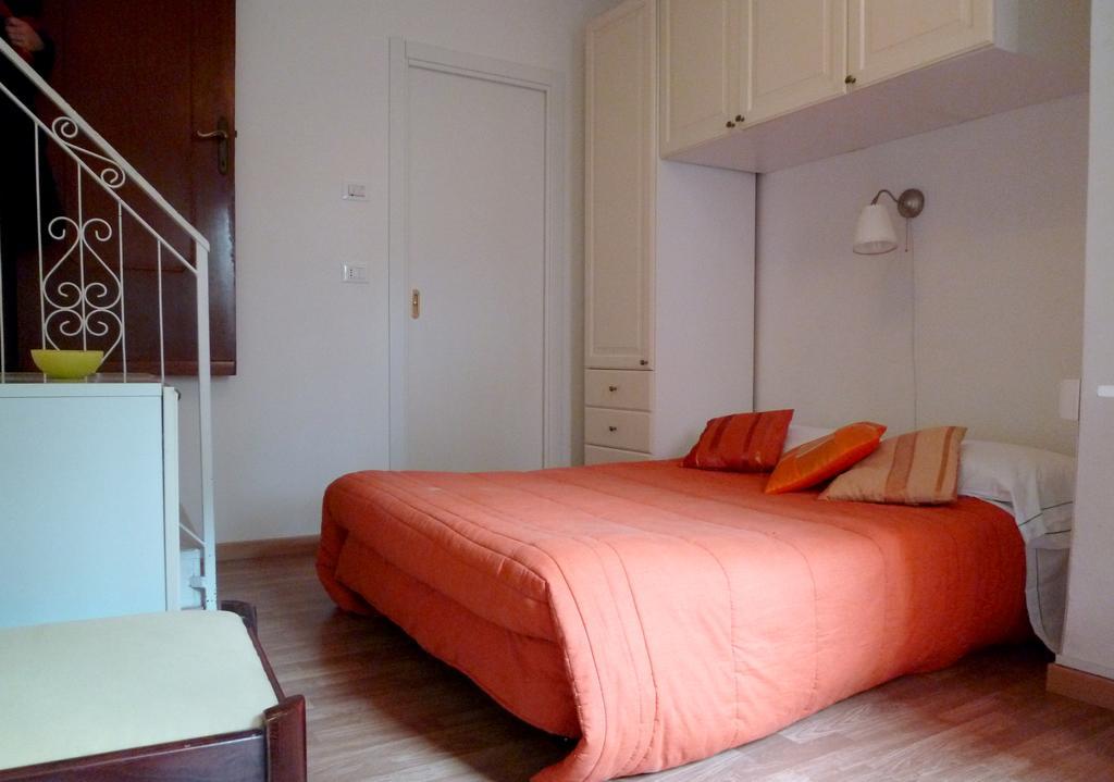 Solemagia In Via Roma 호텔 베르나차 외부 사진